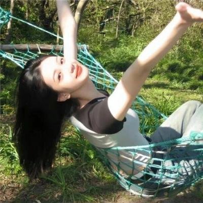 小亲亲封面